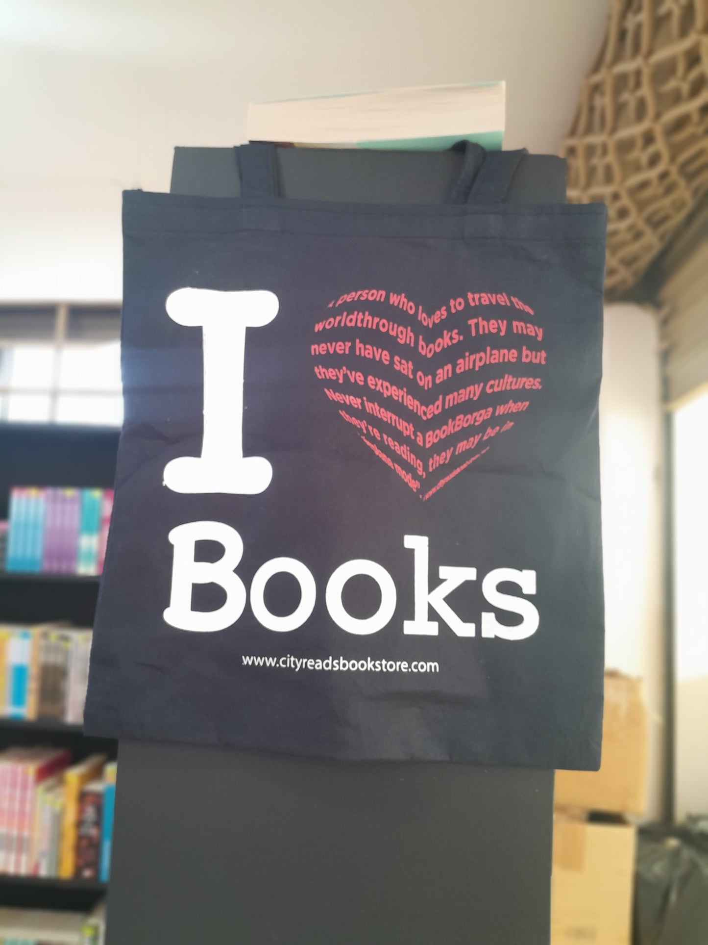 I love books tote bag