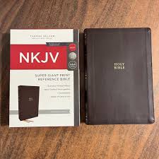 NKJV Super Giant Reference Bible