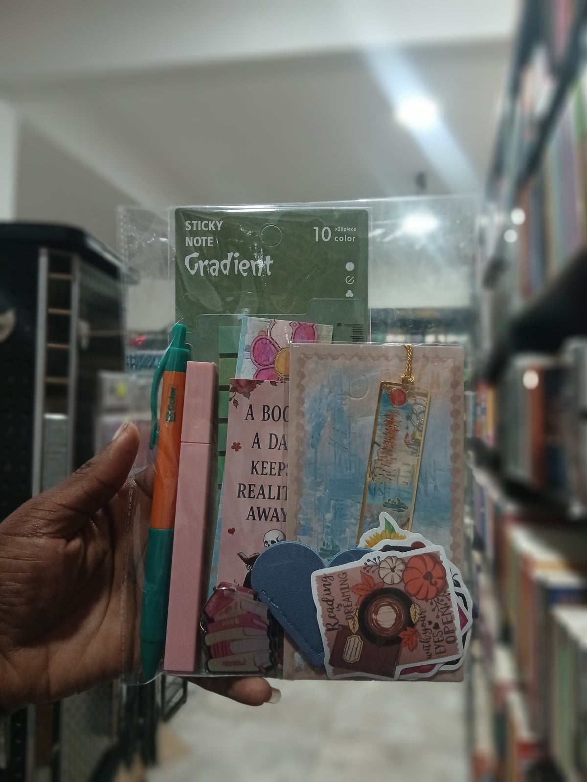 Assorted Reading accessories (Bundle1)