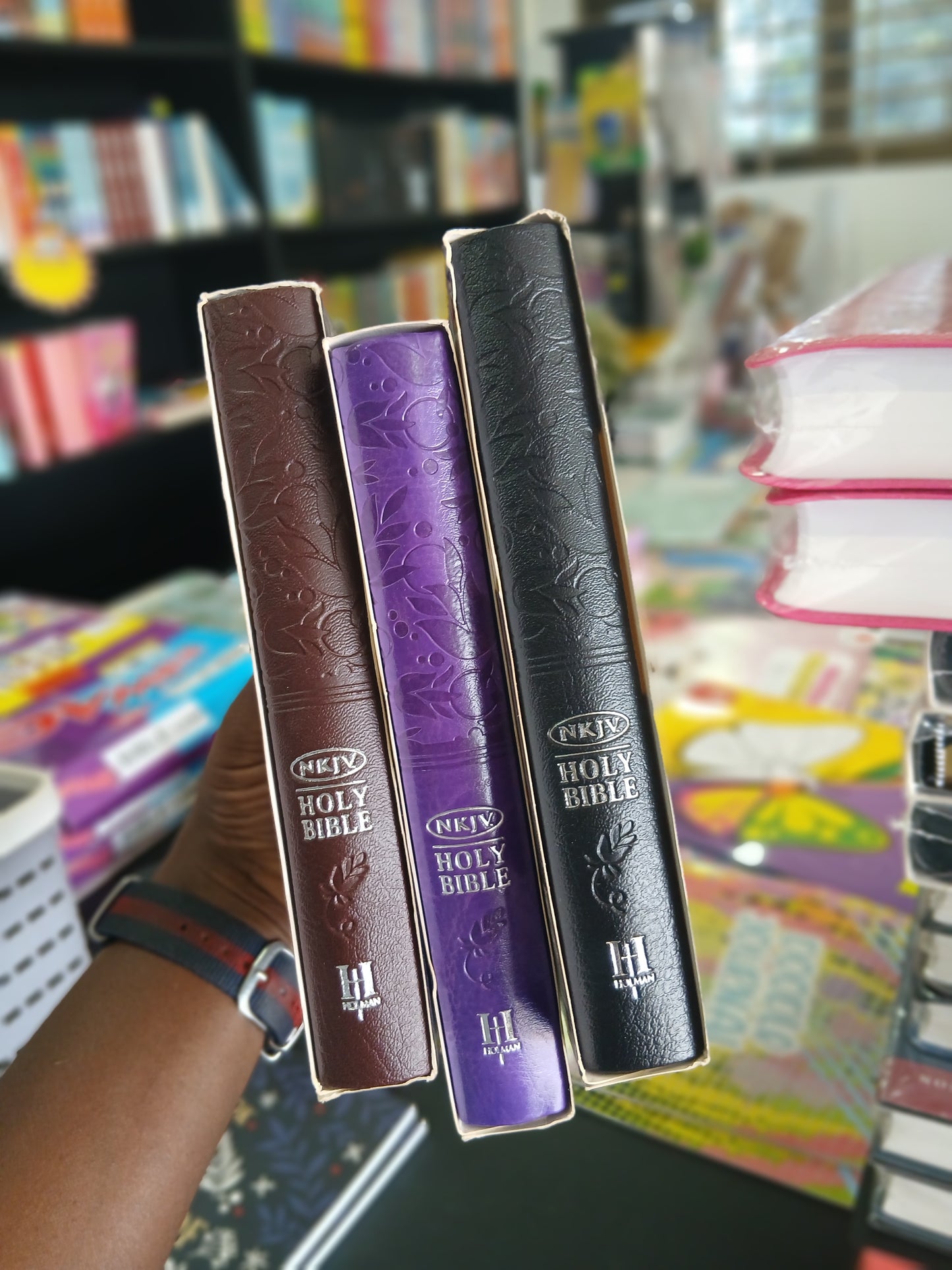 Holman NKJV Compact Ultrathin bible - City Reads Books and Stationery